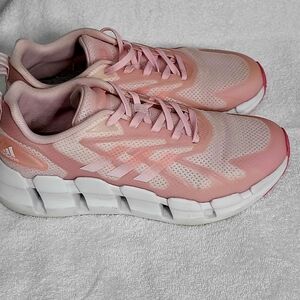 Adidas Pink Lightweight Athletic Sneakers – Women’s Running Shoes
